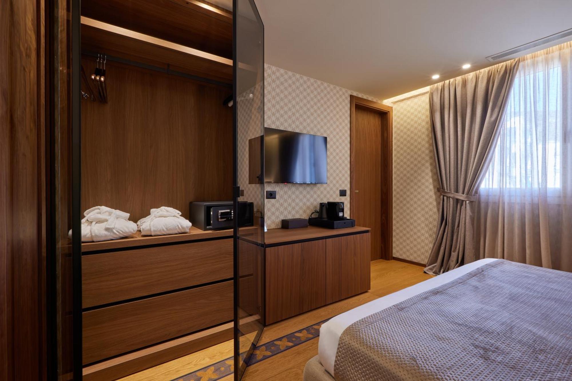 Valis Luxury Hotel Вльора Екстер'єр фото