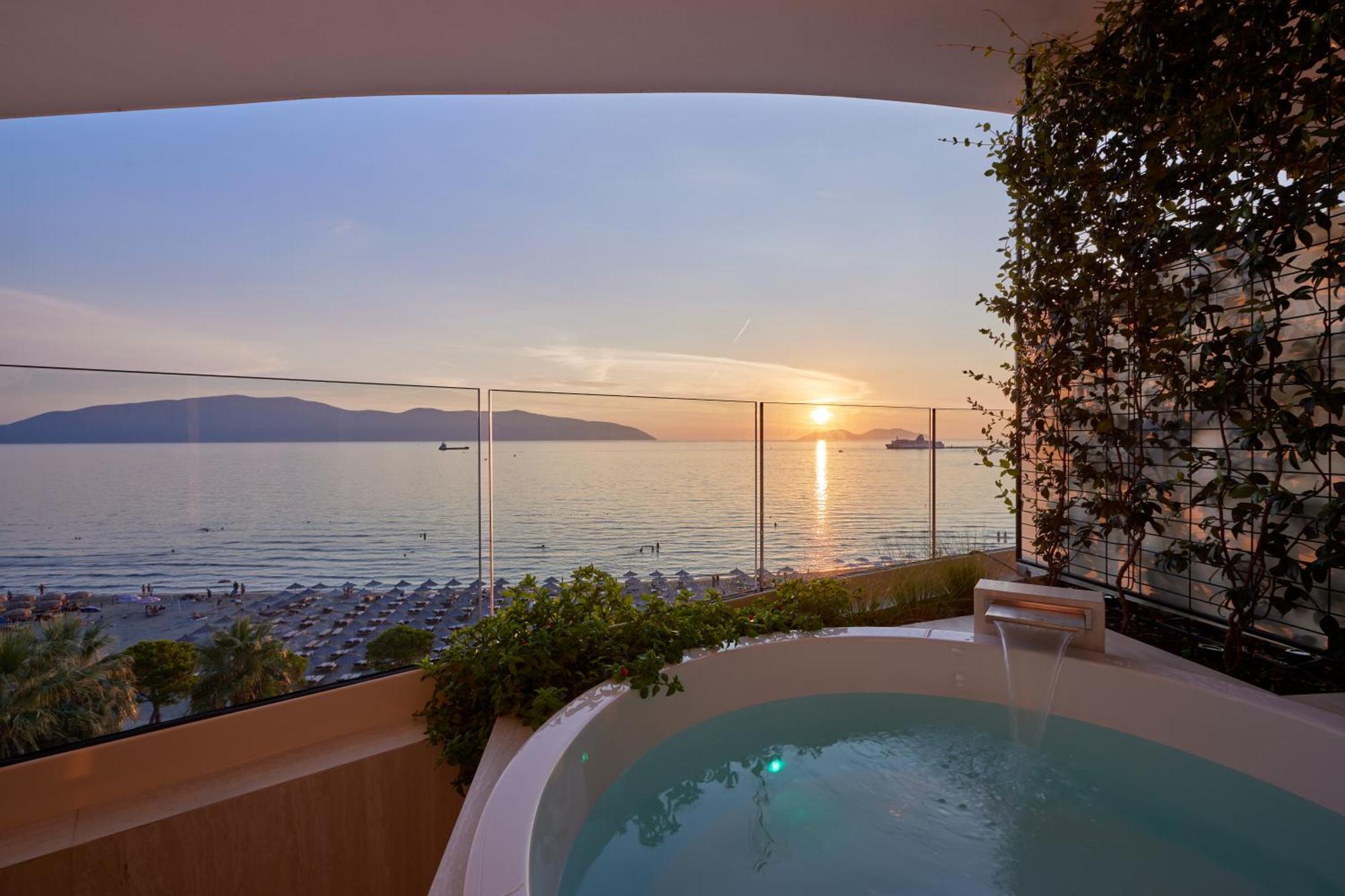 Valis Luxury Hotel Вльора Екстер'єр фото