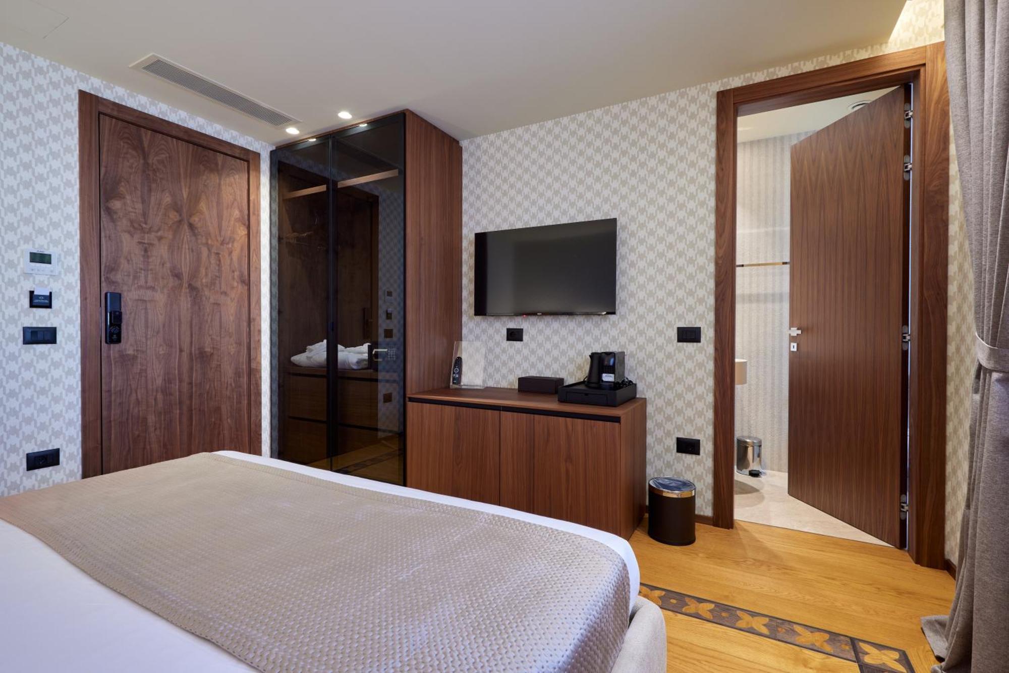 Valis Luxury Hotel Вльора Номер фото