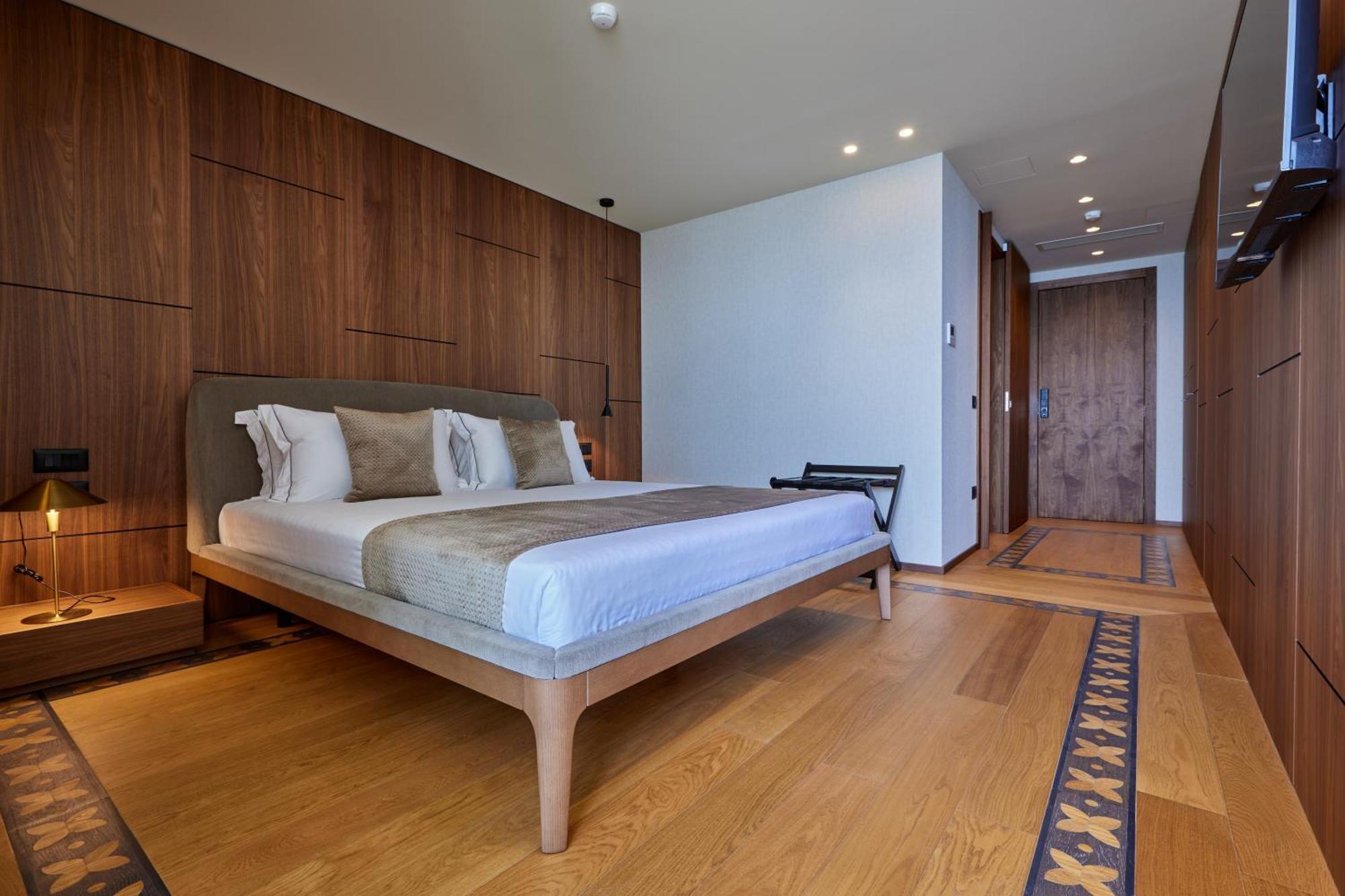 Valis Luxury Hotel Вльора Екстер'єр фото