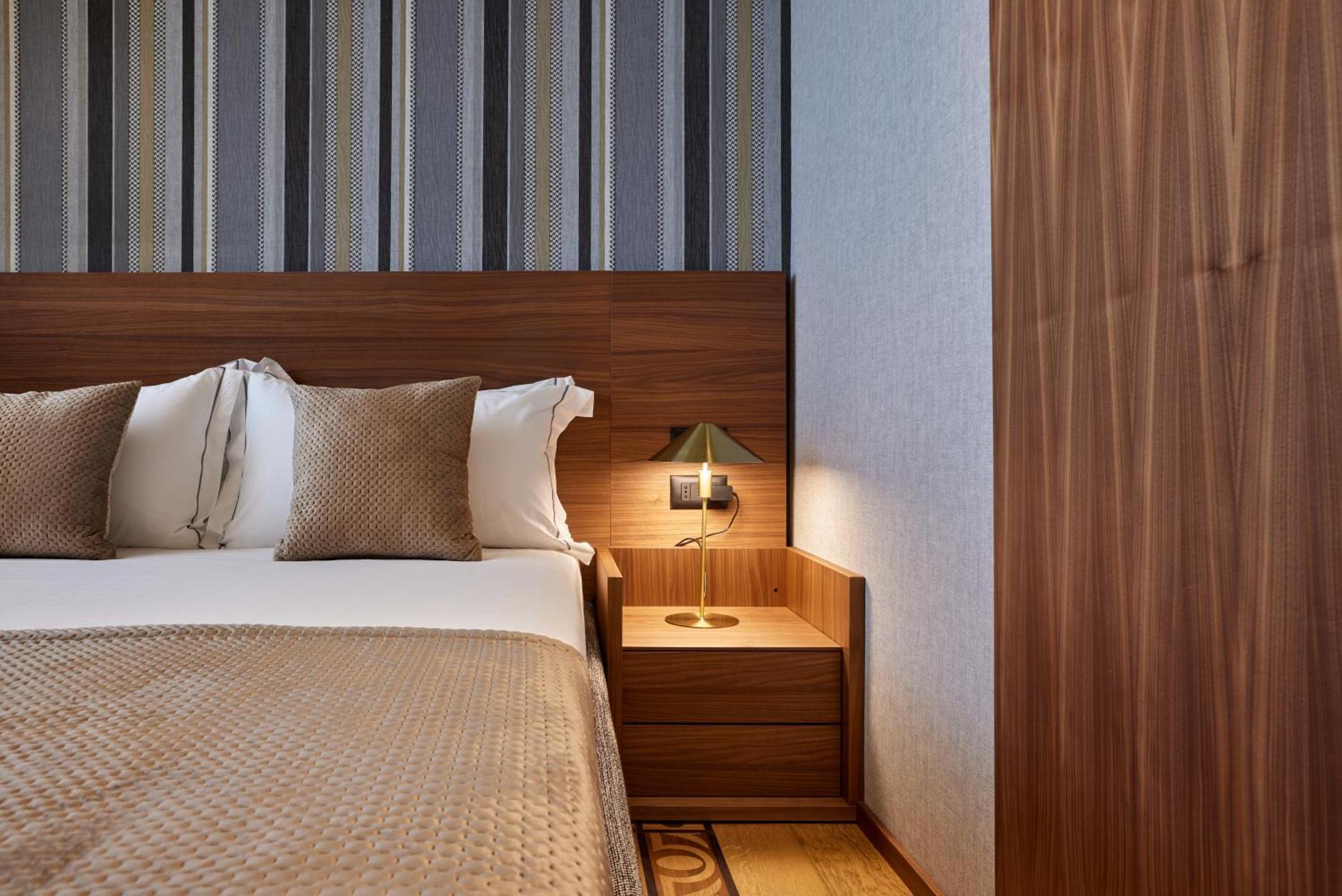 Valis Luxury Hotel Вльора Екстер'єр фото
