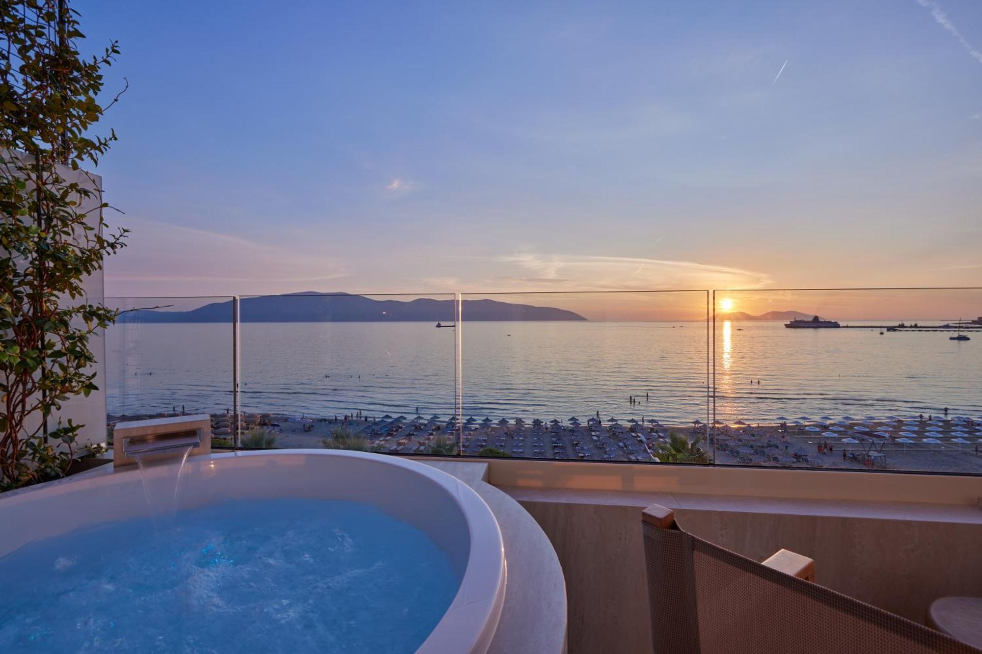 Valis Luxury Hotel Вльора Екстер'єр фото