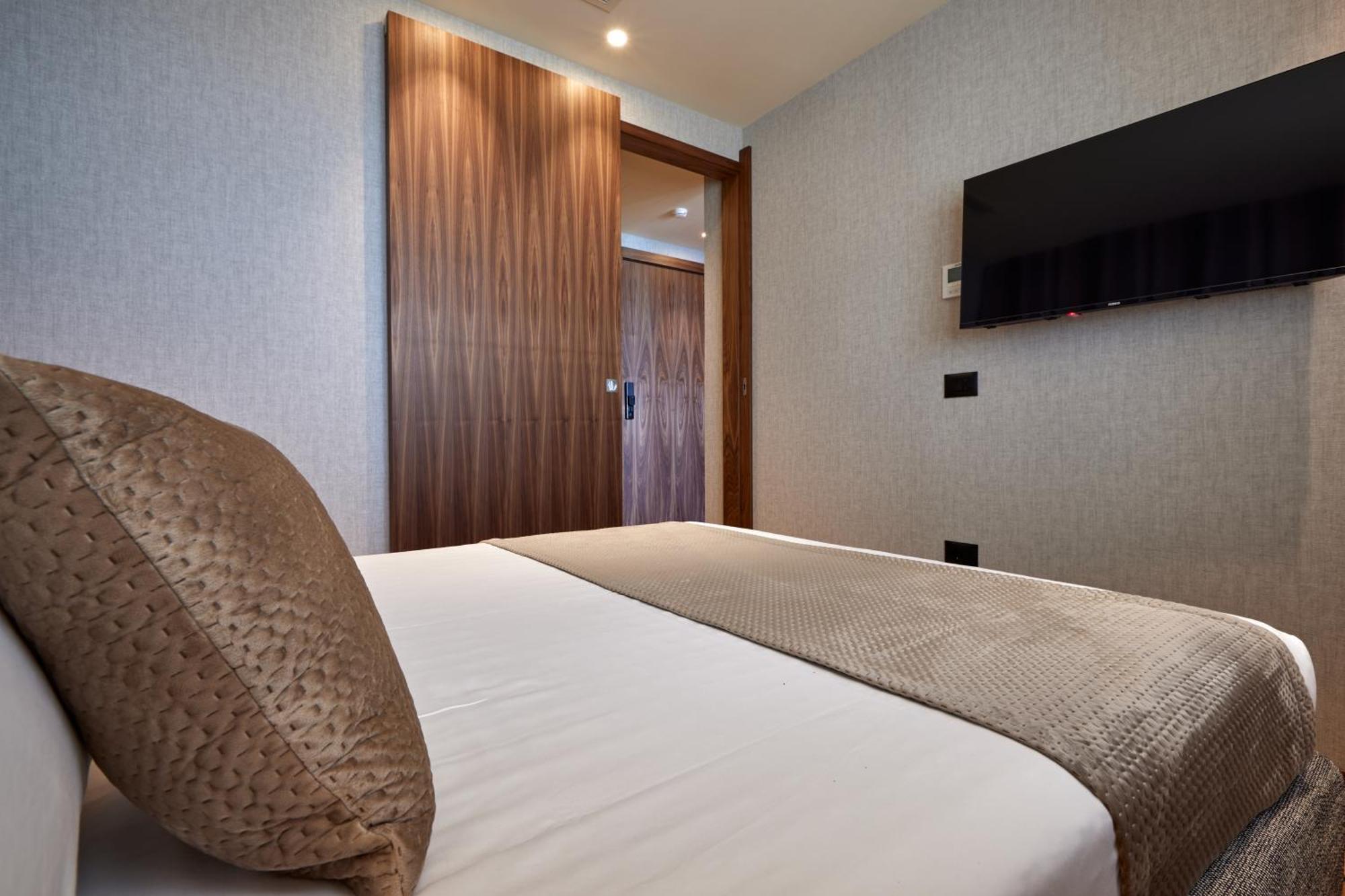 Valis Luxury Hotel Вльора Екстер'єр фото